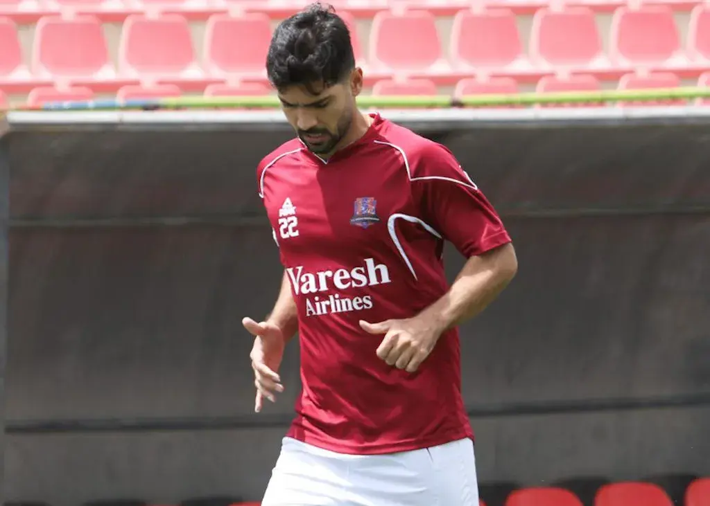 ستاره سابق استقلال شاگرد حسینی شد