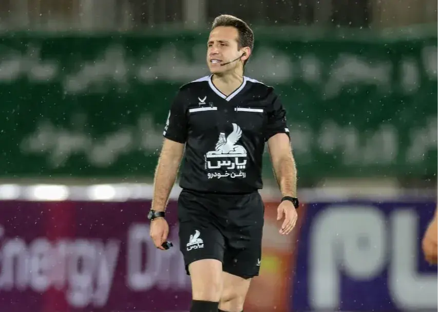 داور جنجالی در بازی استقلال- ملوان