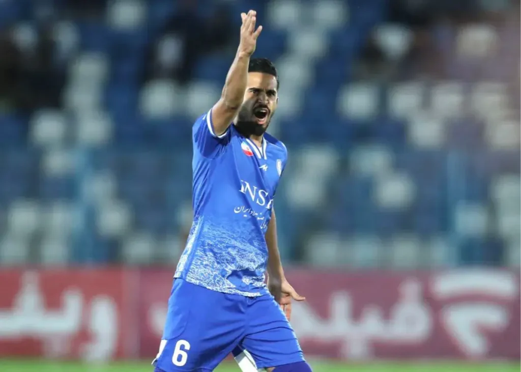 واکنش سرمربی آبی‌ها به اخراج دو بازیکن!