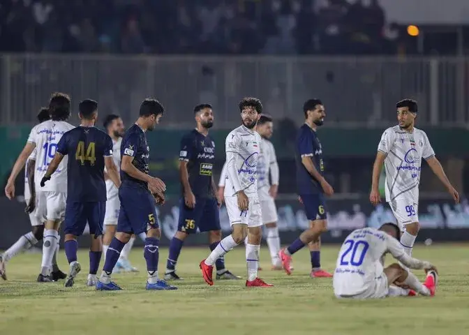 گزارش زنده: استقلال 0 – چادرملو 0