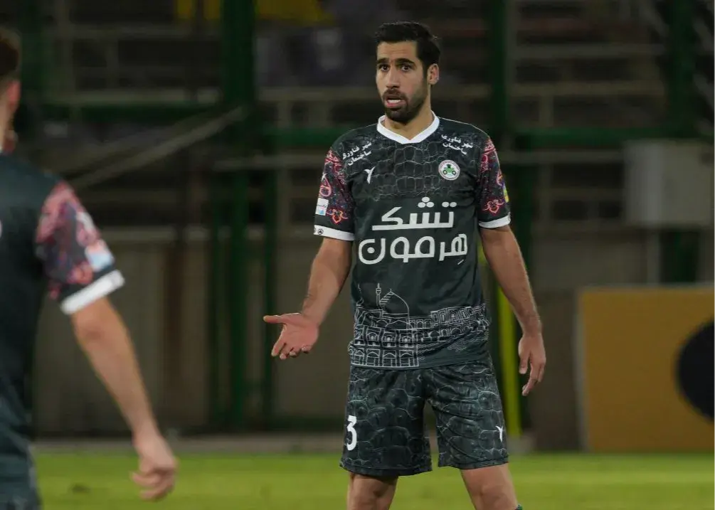 مدافع خاص لیگ برتر در ذوب آهن ماندنی شد