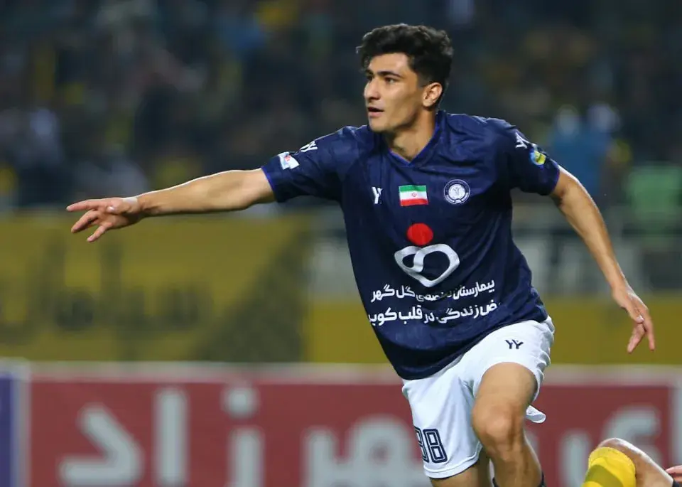 گل قهرمانی تراکتور در نقش جهان زده شد!