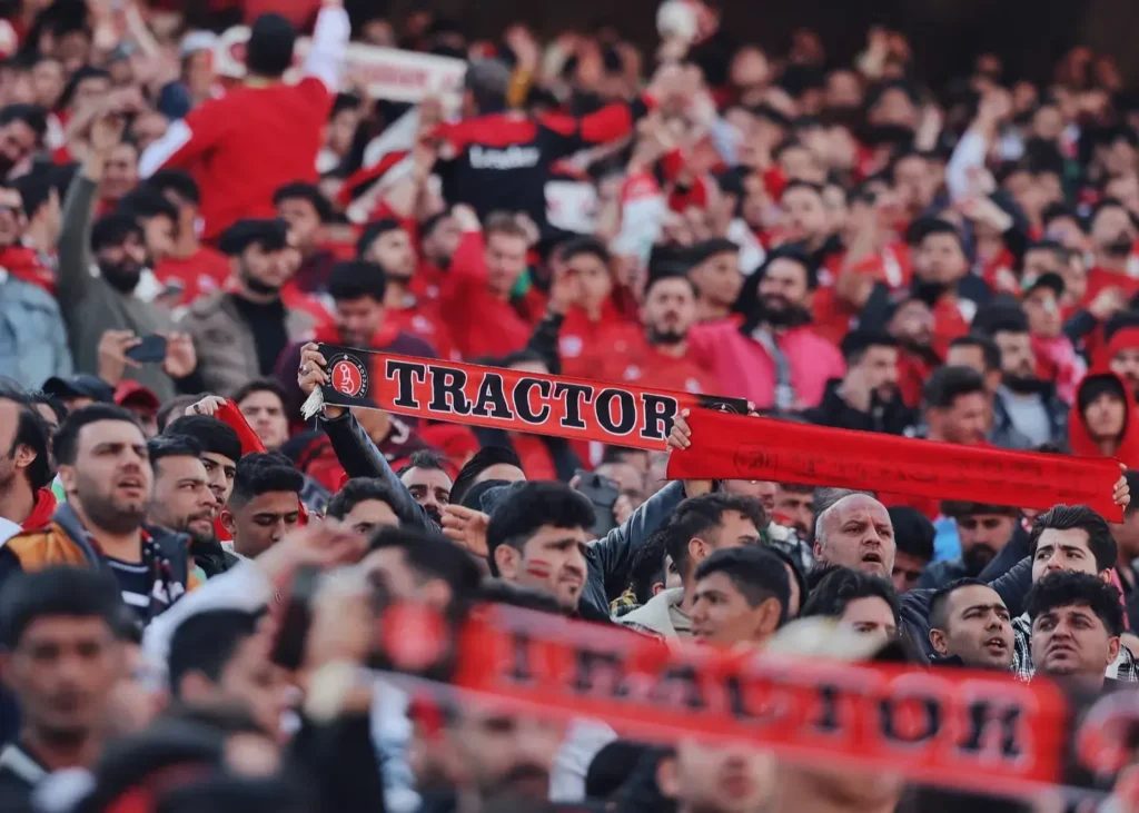 پیراهن تراکتور به یاد انفجار تلخ بندرعباس