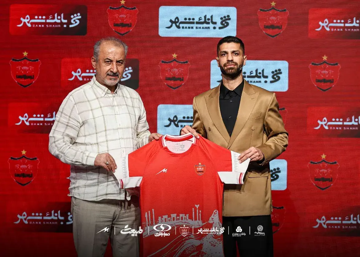 وعده هافبک پرسپولیس بعد از امضای قرارداد