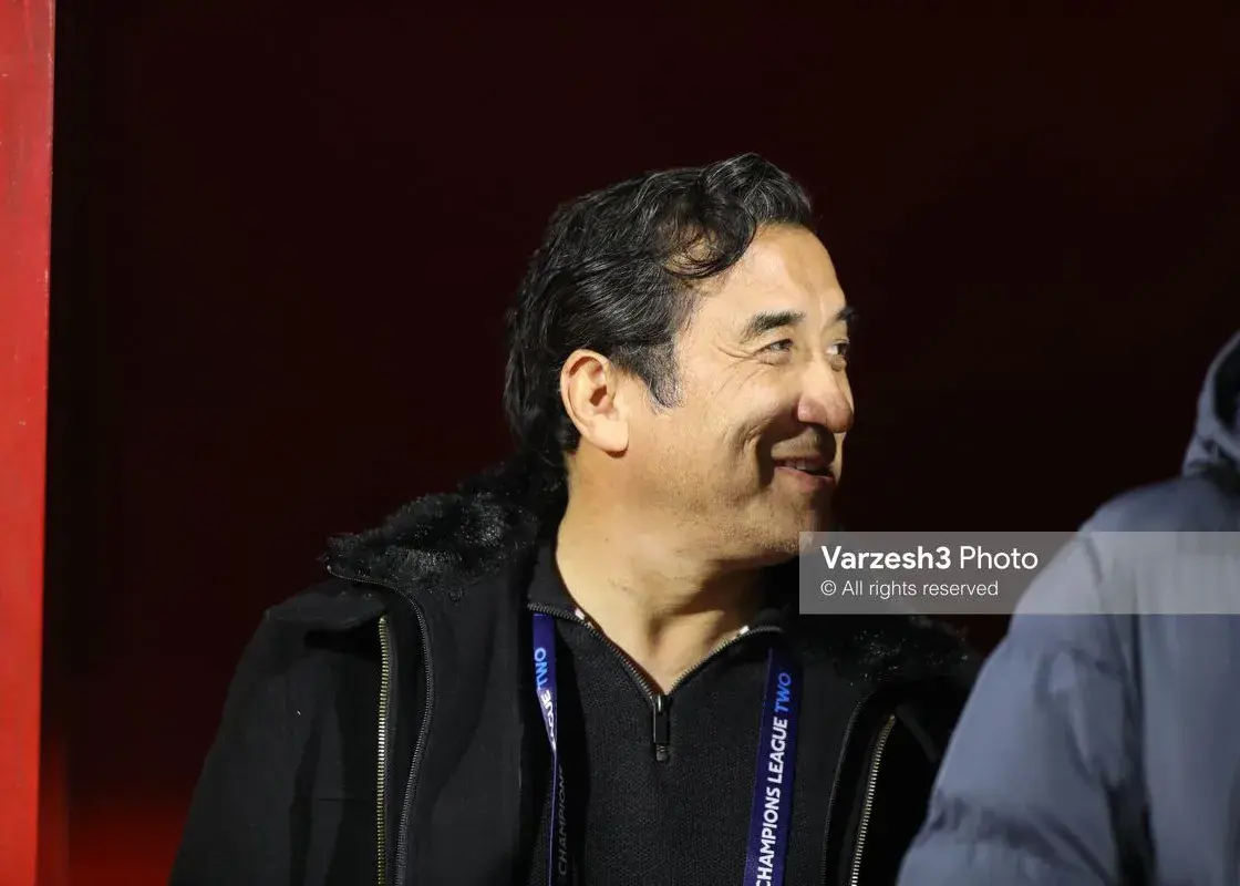 آلوز باید به قرارداد خود احترام بگذارد؛/ خداداد: پیشنهاد پرسپولیس خنده دار است!