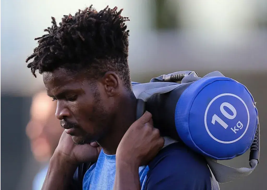 ساپینتو هم نخواهد، اندونگ در اسکواد استقلال