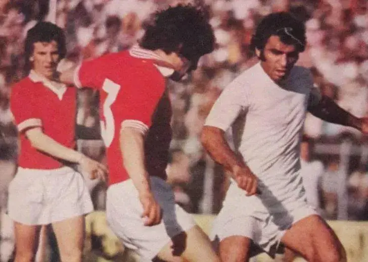 منچستریونایتد پیراهن پرسپولیس را تغییر داد