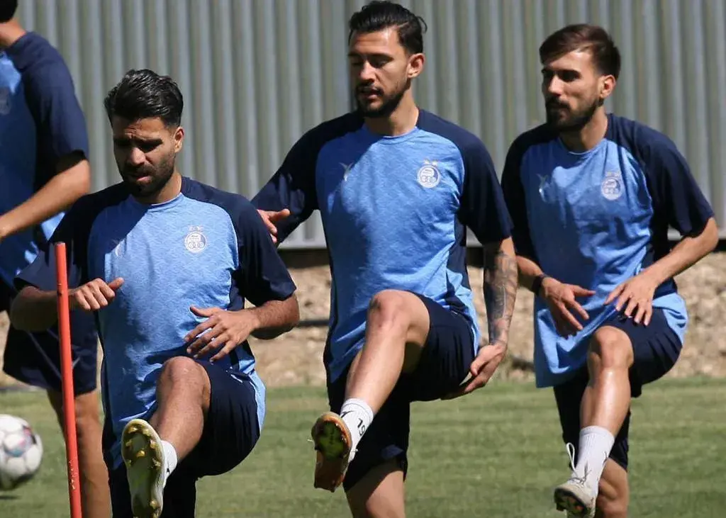 استقلال همچنان به دنبال برگزاری اردوی خارجی