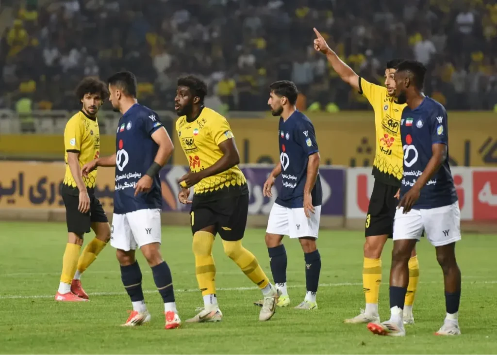 جدایی زودهنگام دو بازیکن از سپاهان!