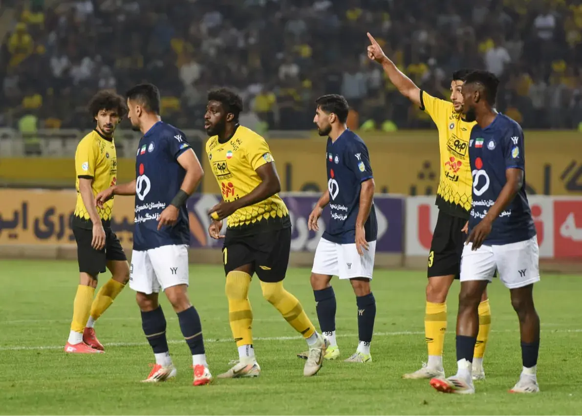 جدایی زودهنگام دو بازیکن از سپاهان!