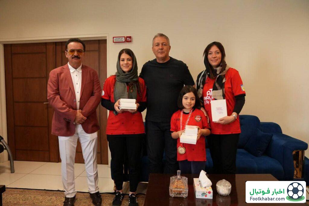 خواسته زنوزی: اسکوچیچ سه سال دیگر در تراکتور