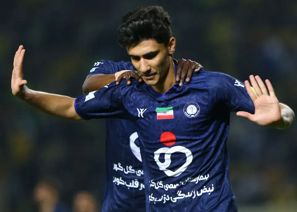 من رزاقی‌نیا هستم و او رزاق‌پور