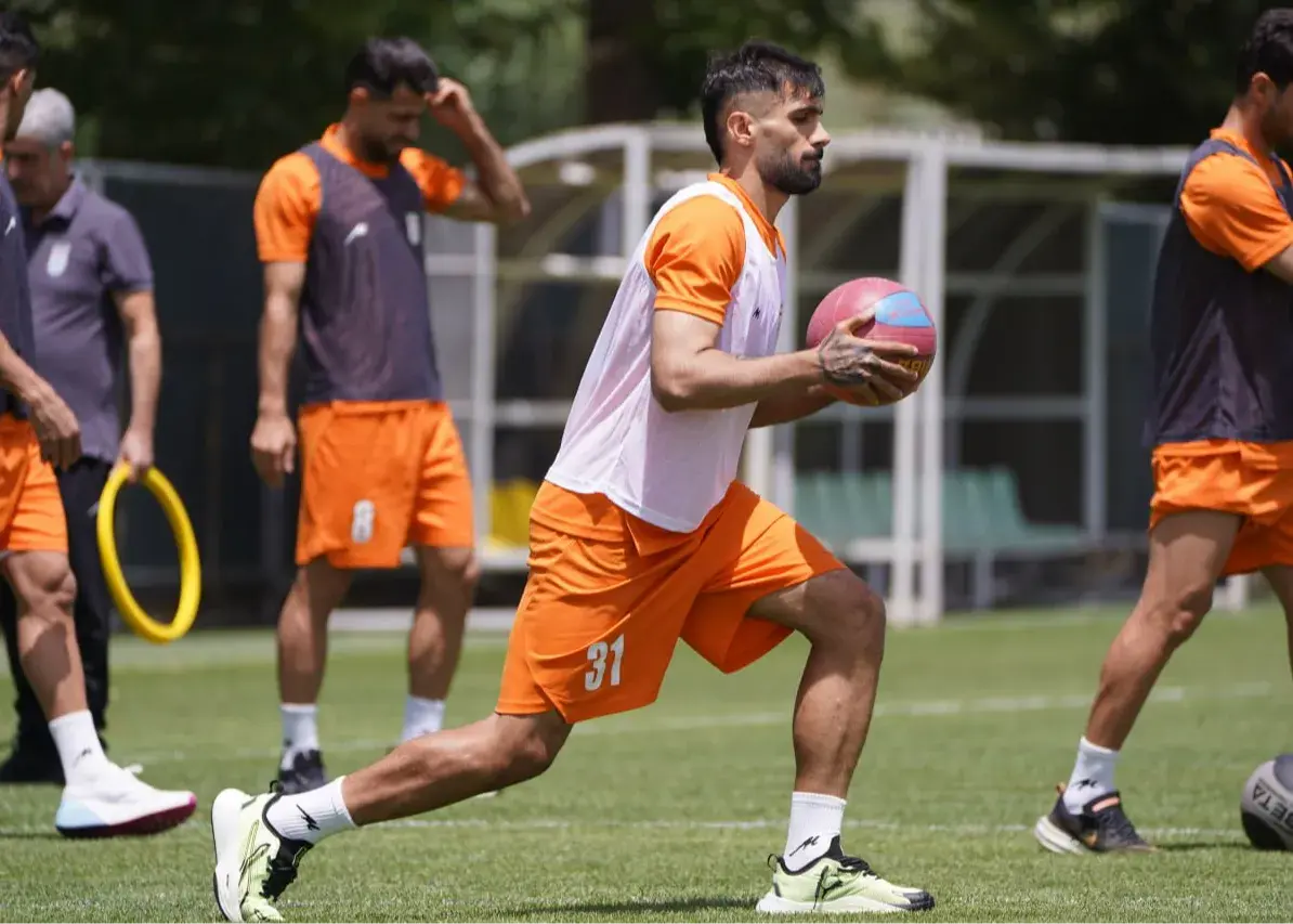 جانشین کنعانی از تراکتور آمد (عکس)