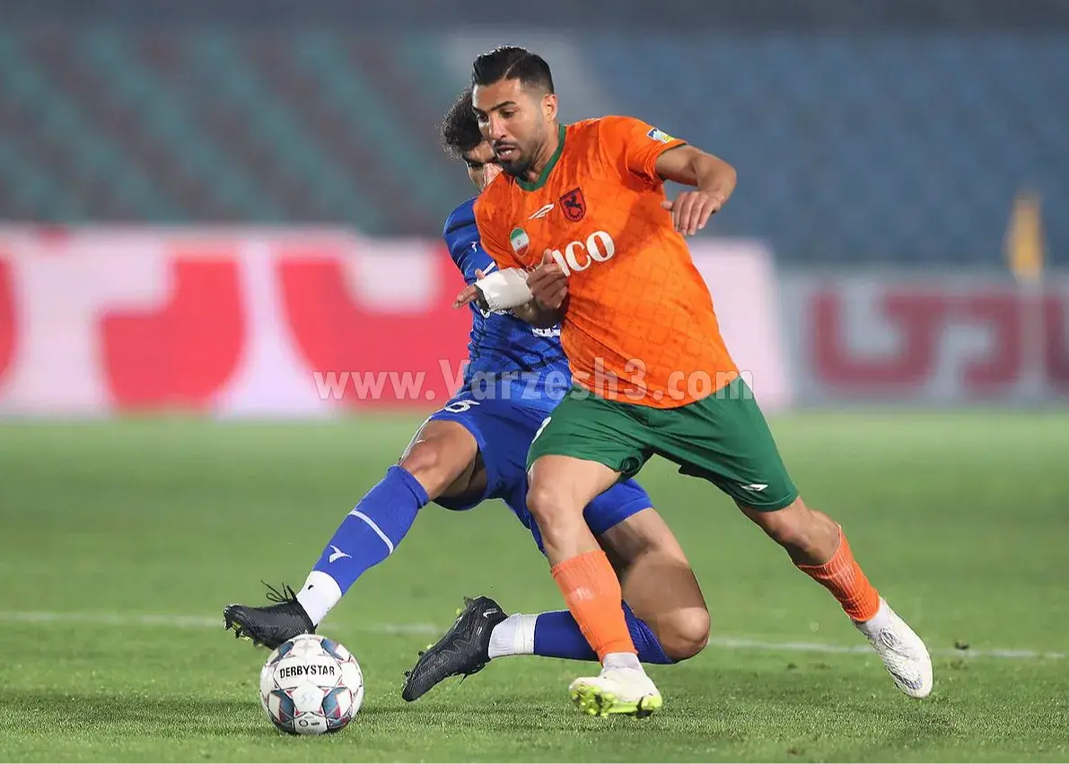 هافبک سابق استقلال شاید به اصفهان برود!