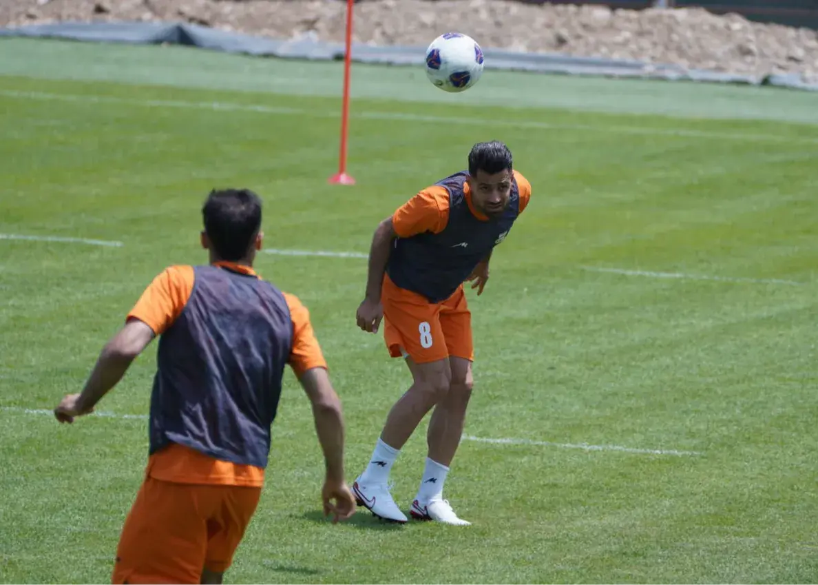 بازیابی در کمپ، مرتضی راهنمای تیم ملی در دوحه