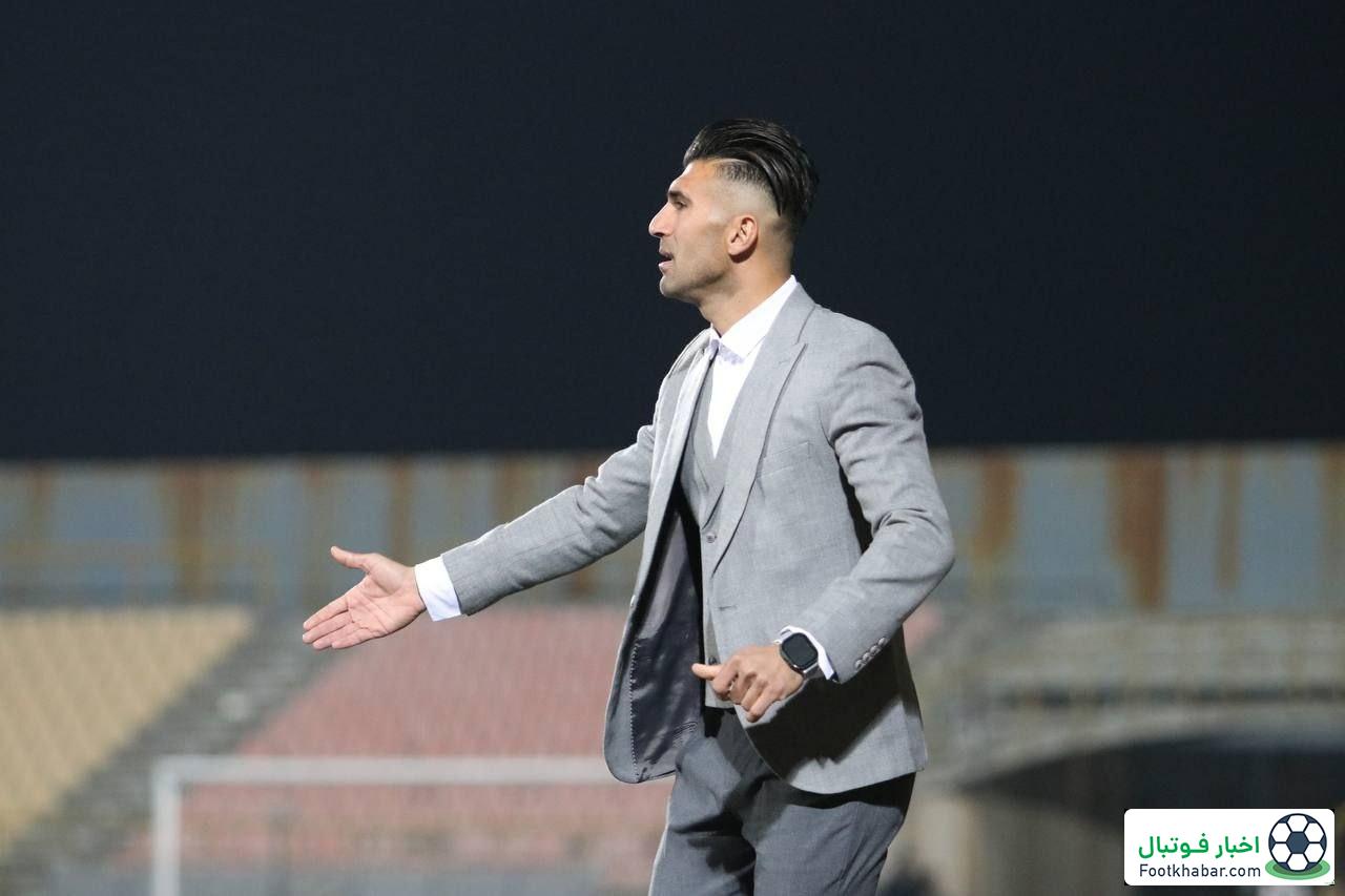 حرف‌های جالب سرمربی تازه‌وارد با کروات زرد!