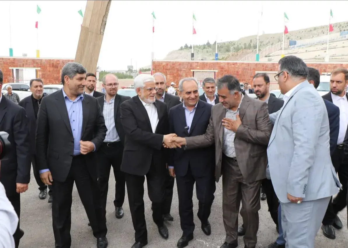 معاون رئیس جمهور در ورزشگاه محبوب تراکتور