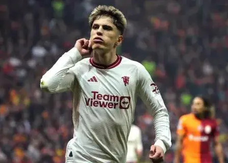 ستاره جنجالی یونایتد در فهرست انتظار چلسی