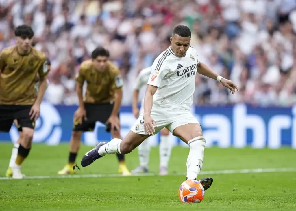 اعتراض‌ به پنالتی رئال: آنها با قانون دیگری بازی می‌کنند!