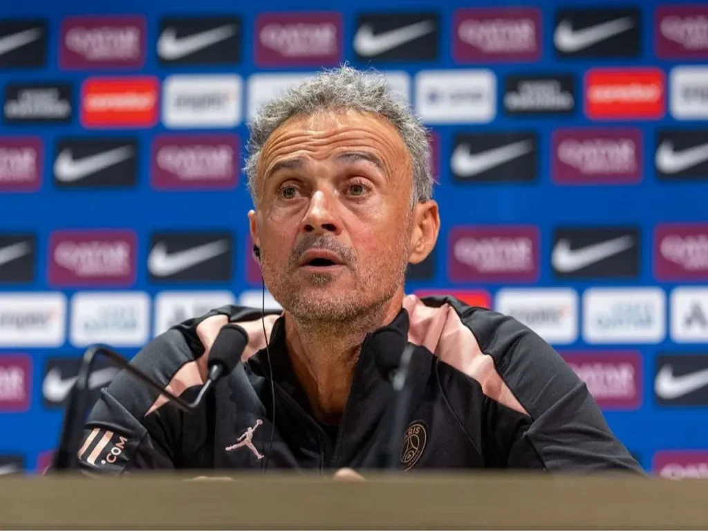 انریکه: به آرسنال فکر می‌کنیم، نه شکست‌ناپذیری