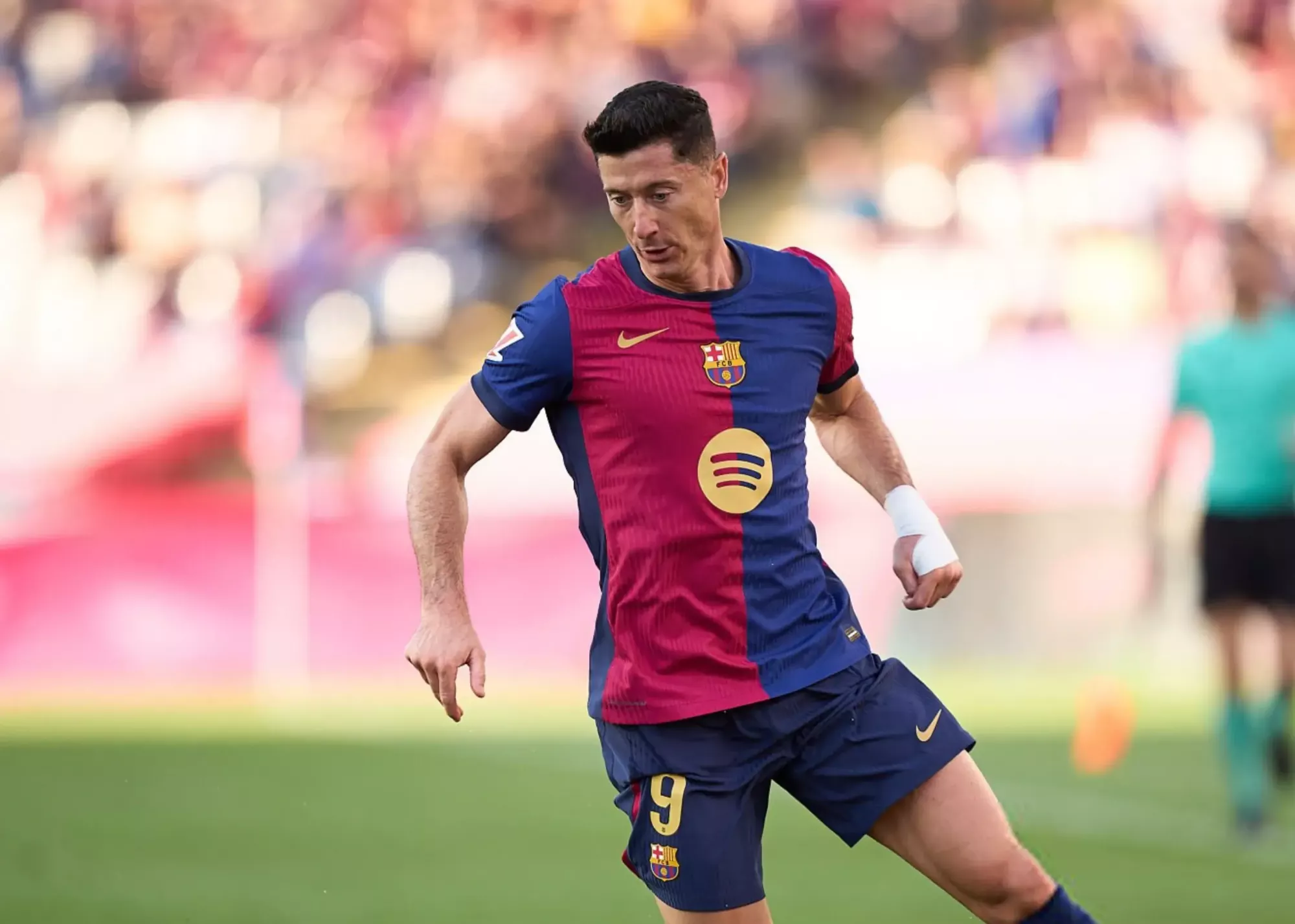 بارسلونا برای لواندوفسکی جانشین نمی‌خرد