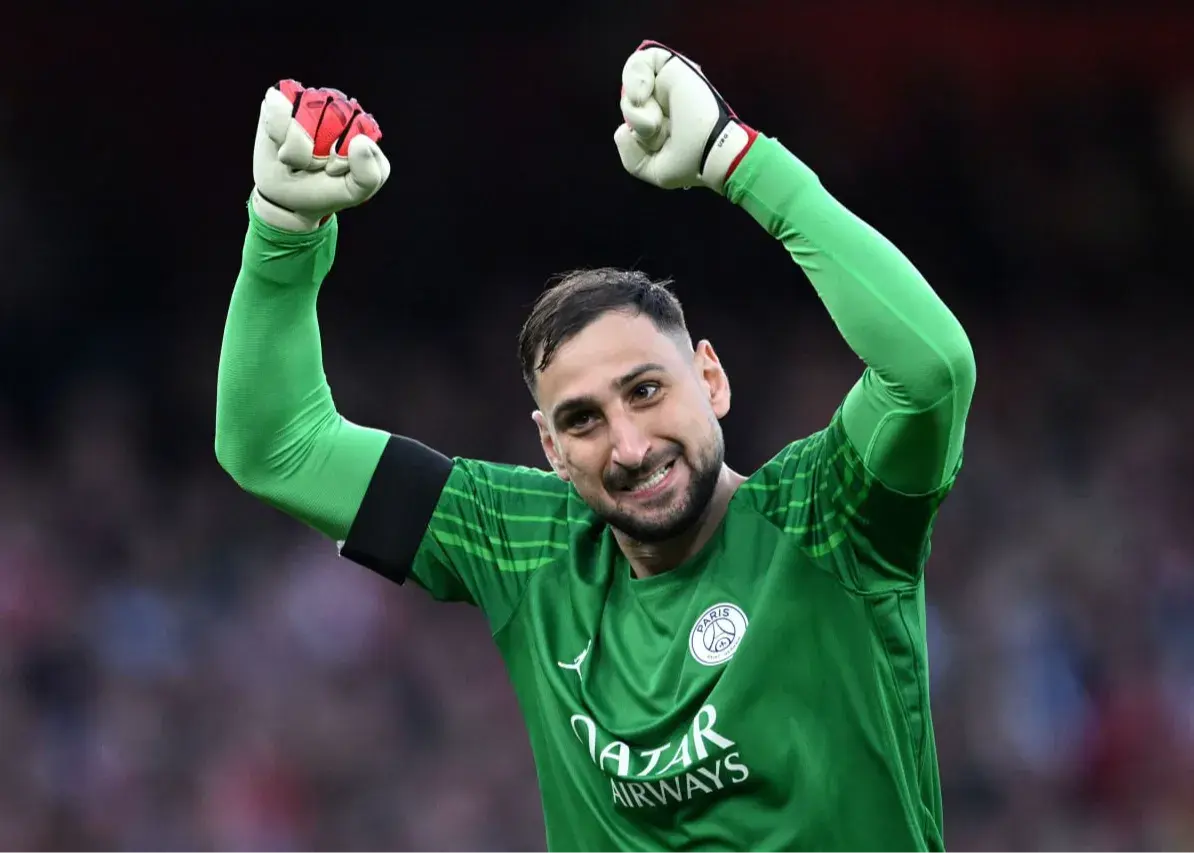 آغوش دوناروما برای کم کردن غم اینتری‌ها (عکس)