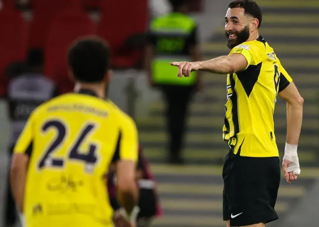 بنزما الاتحاد را به یک‌قدمی قهرمانی رساند