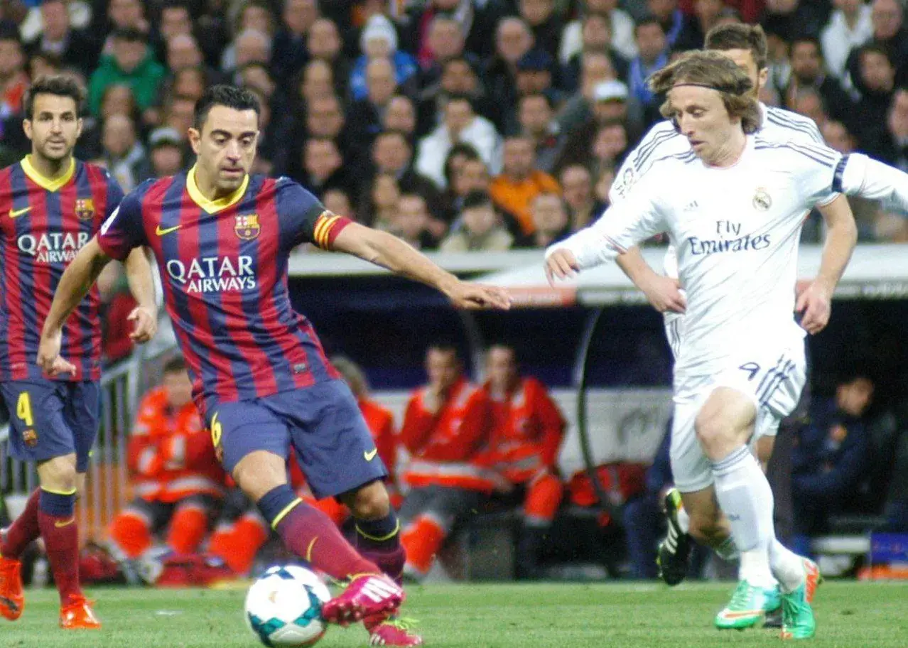 بهترین هافبک‌های تاریخ به انتخاب هوش مصنوعی!