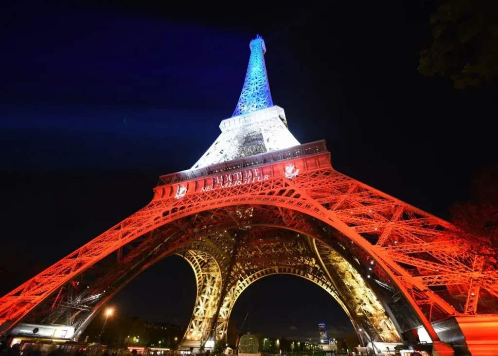 بی‌سابقه: پاریس آماده برای رژه قهرمانی!