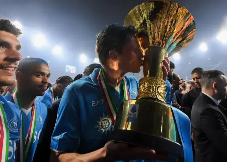تکمیل یک شاهکار: گرفتن جام از قهرمان اروپا!