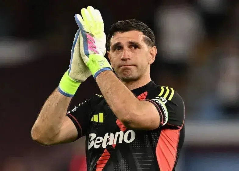 جدی شدن شایعه جذاب: دیبو مارتینز در بارسلونا!