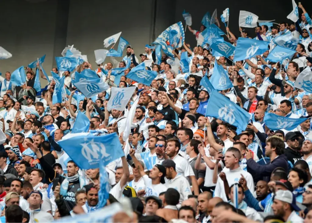 در مارسی برای پیراهن اینتر سر و دست می‌شکنند!