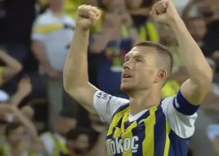 رسمی: مورینیو کاپیتانش را از دست داد