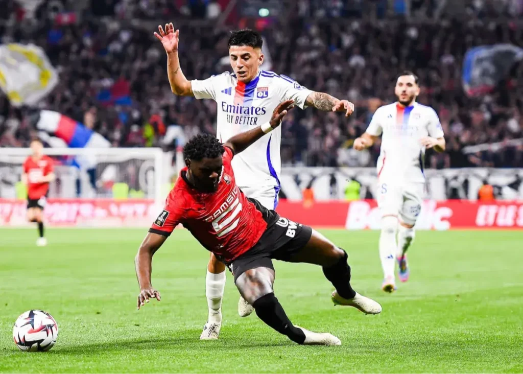 سه پنجره محرومیت لیون به خاطر دو هزار یورو!