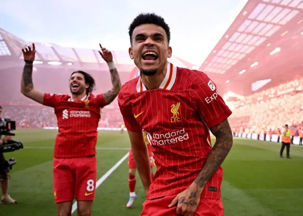 سومین ستون لیورپول تمدید می‌کند