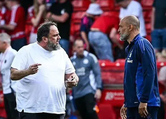 مالک جنجالی گری نویل را ممنوع‌الورود کرد!