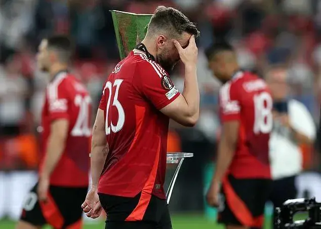 مصاحبه آموریم پس از فینال لیگ اروپا افتضاح بود!