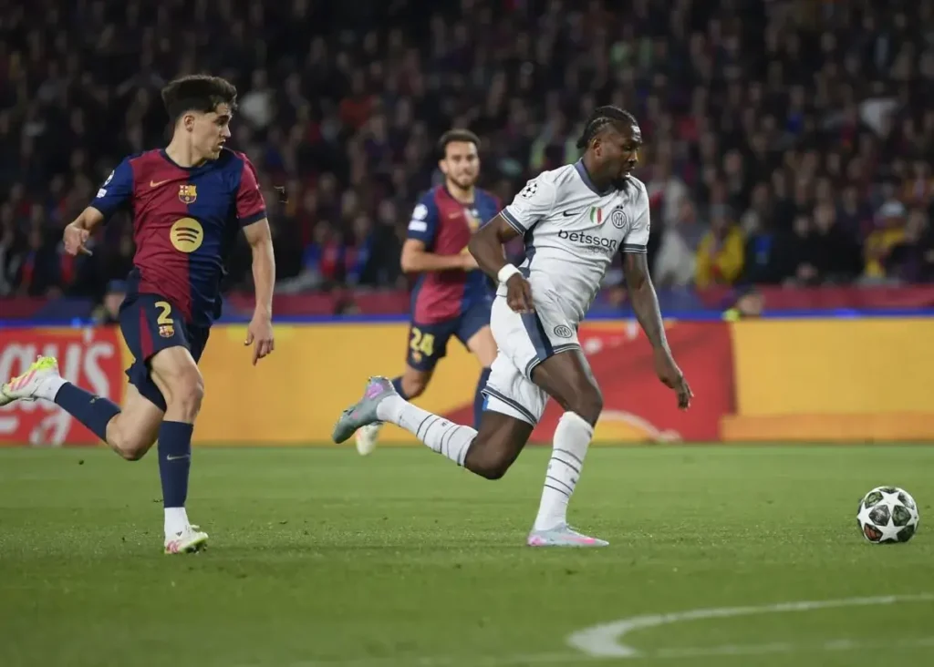 هشدار به فلیک: با این دفاع نمی‌شود قهرمان سی‌ال شد!