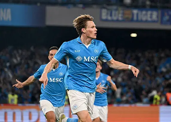 پاداش فصل رویایی: مک‌تامینی بازیکن فصل سری A