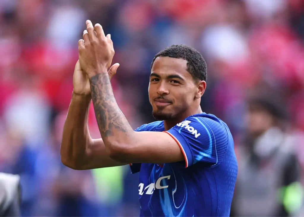 پاسخ تند مدافع چلسی به منتقدان: چرت‌و‌پرت گفتند!