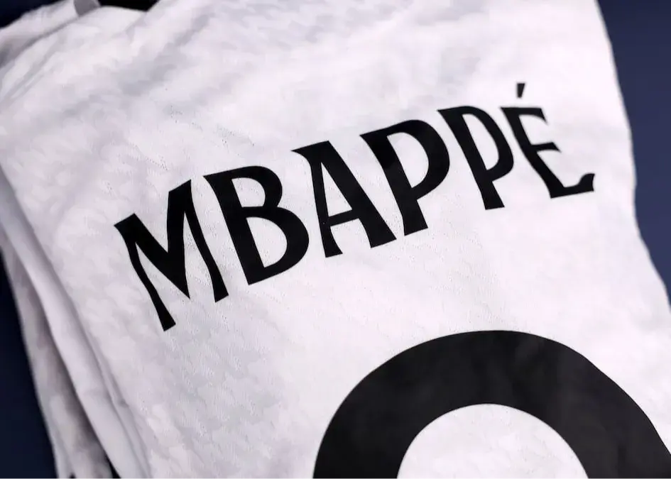 پیراهن رئال برای جام باشگاه‌ها با نوار زرد معر‌وف!‏