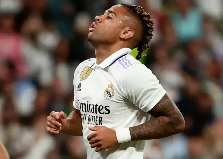 پیشنهاد داشتم، ولی از رئال نرفتم چون عاشقش بودم