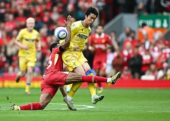 کام لیورپول تلخ شد: اخراج چند دقیقه مانده به قهرمانی