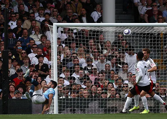 گوندوگان با این قیچی سیتی را به سی‌ال می‌برد (عکس)