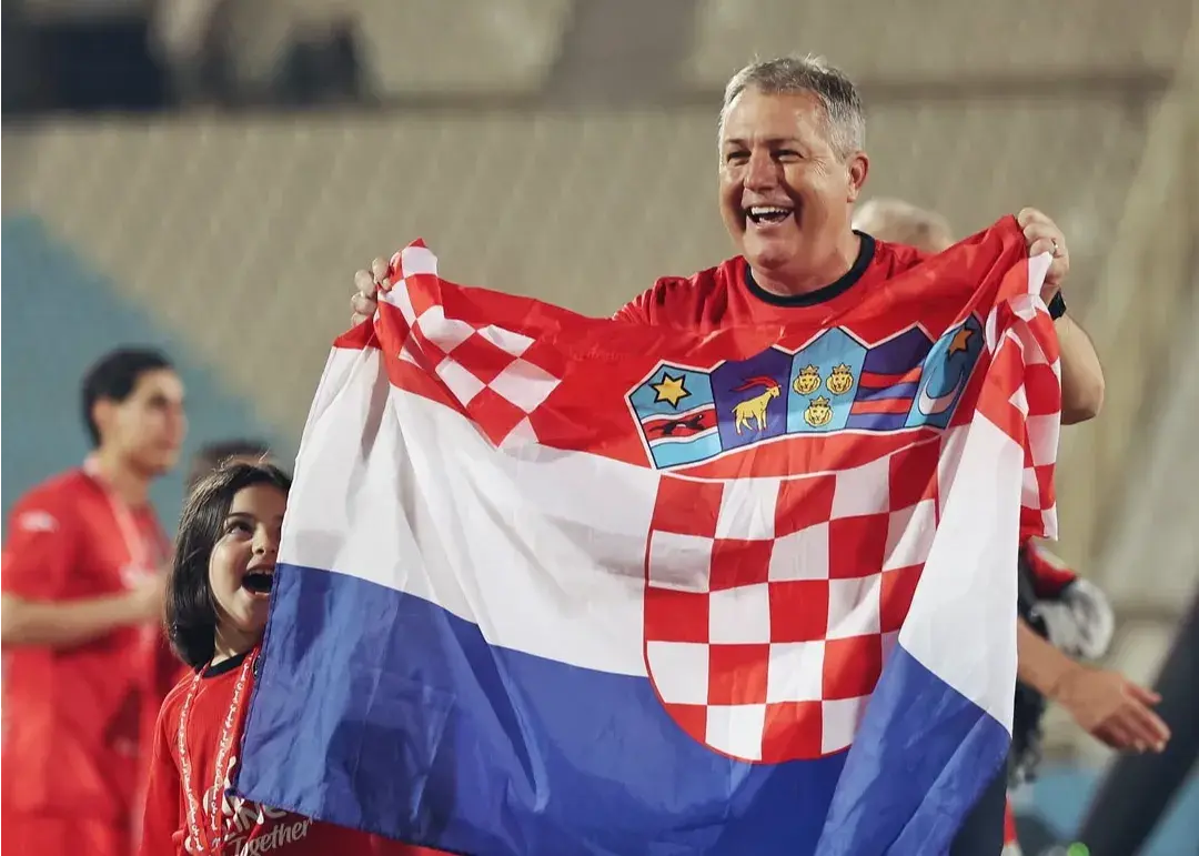 توافق در سکوت: 3 ستاره خارجی در راه تراکتور