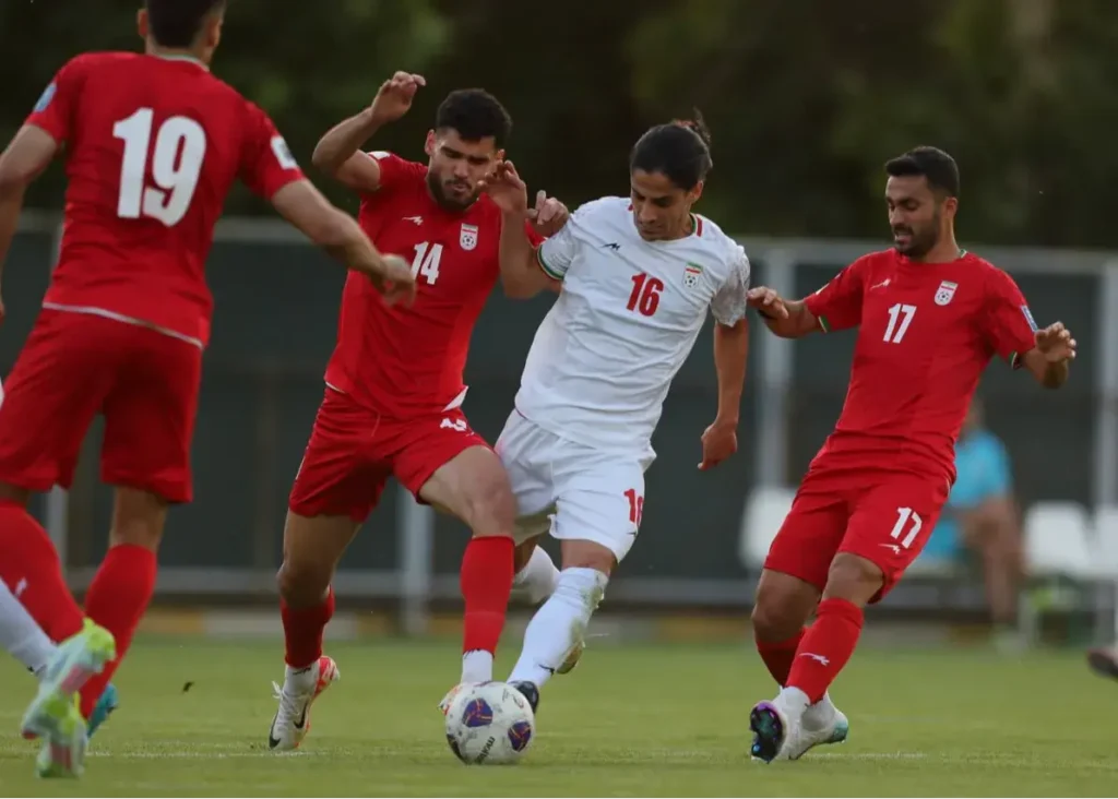 گزینه‌های استقلال دست به یقه شدند! (عکس)