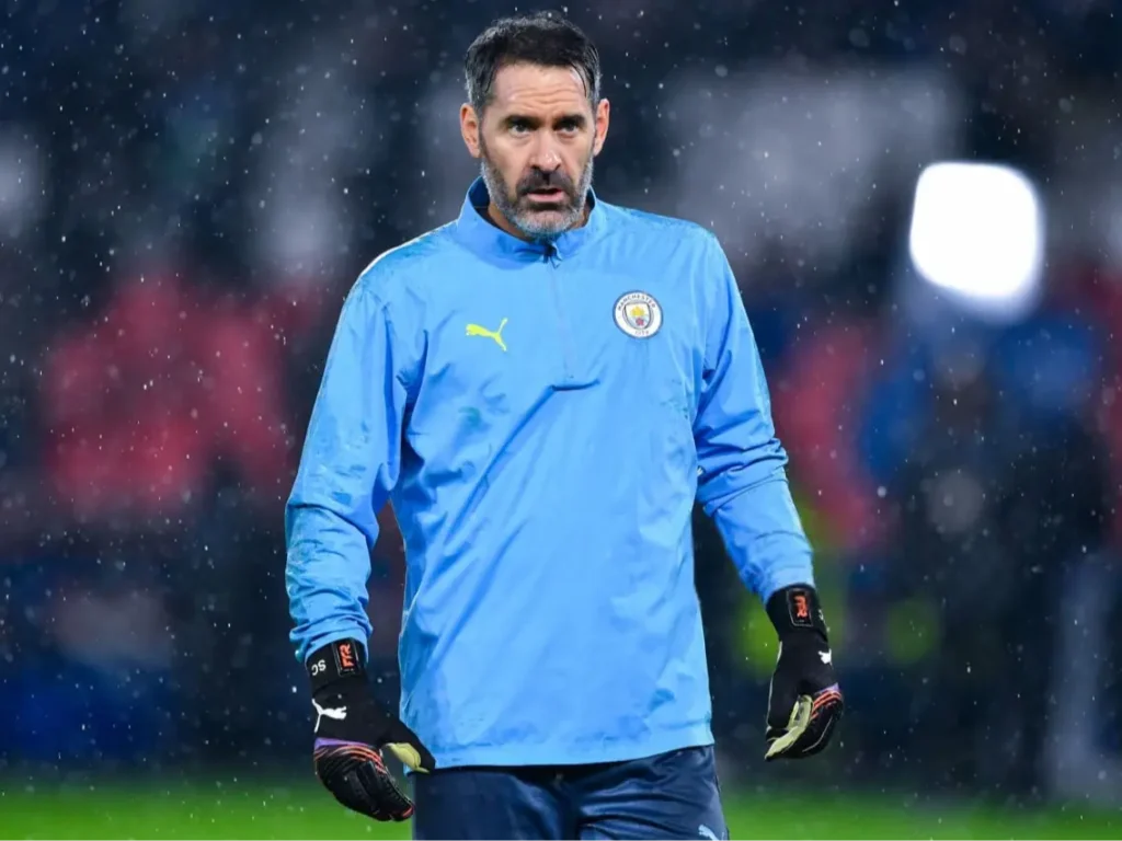 11 جام با تنها دو بازی: جدایی اسکات کارسن از سیتی