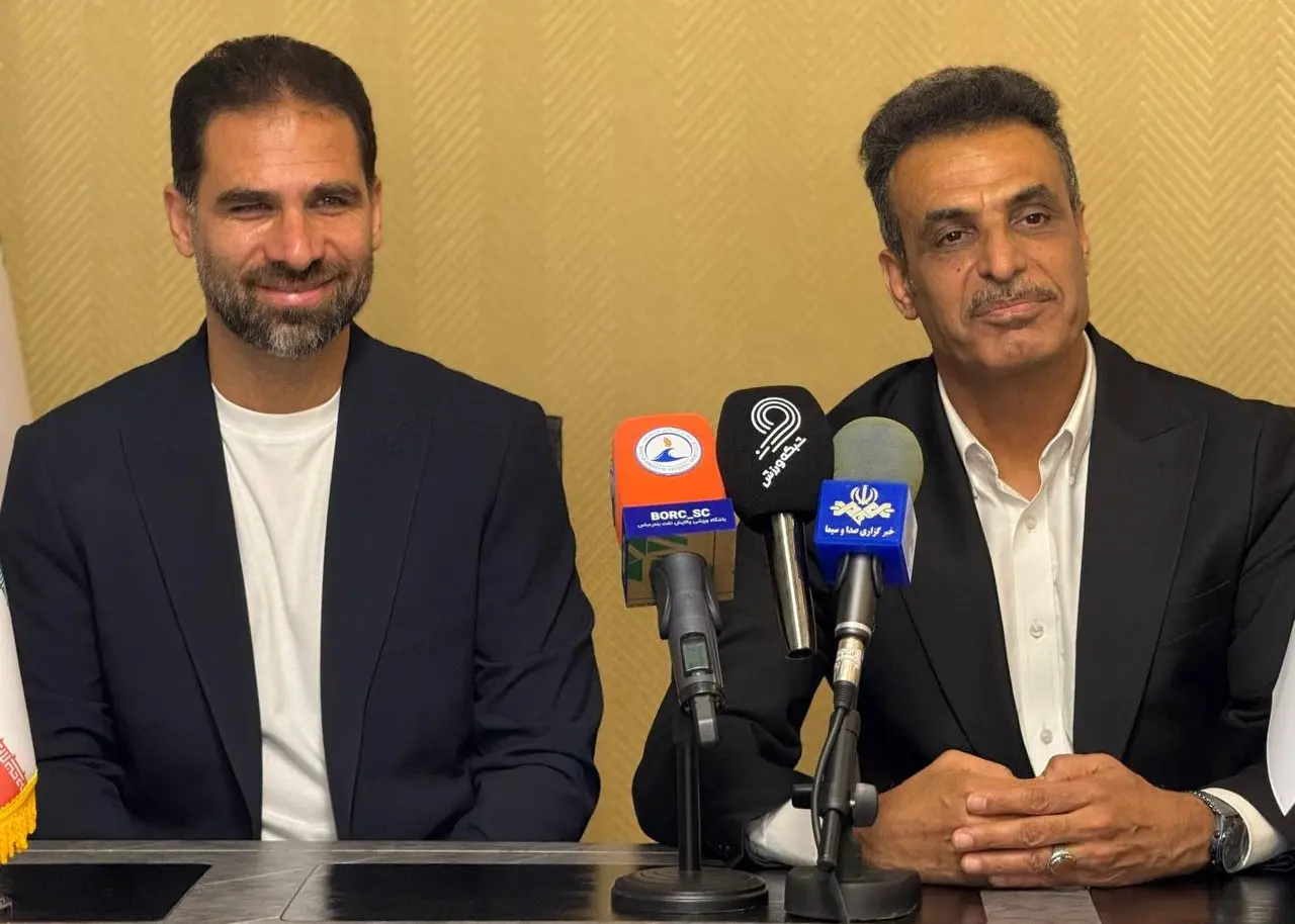 رسمی: ابی صادقی سرمربی پالایش نفت (عکس)