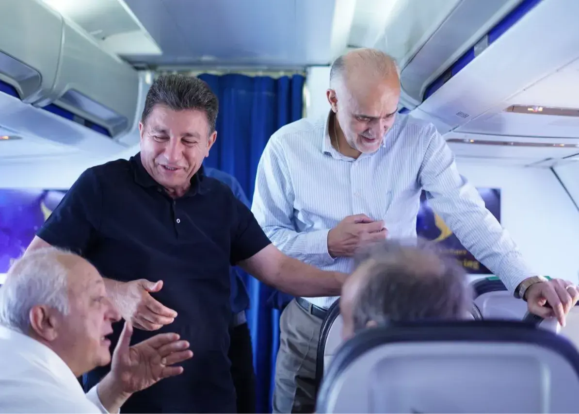 طیاره ملی‌پوشان در فرودگاه دوحه فرود آمد