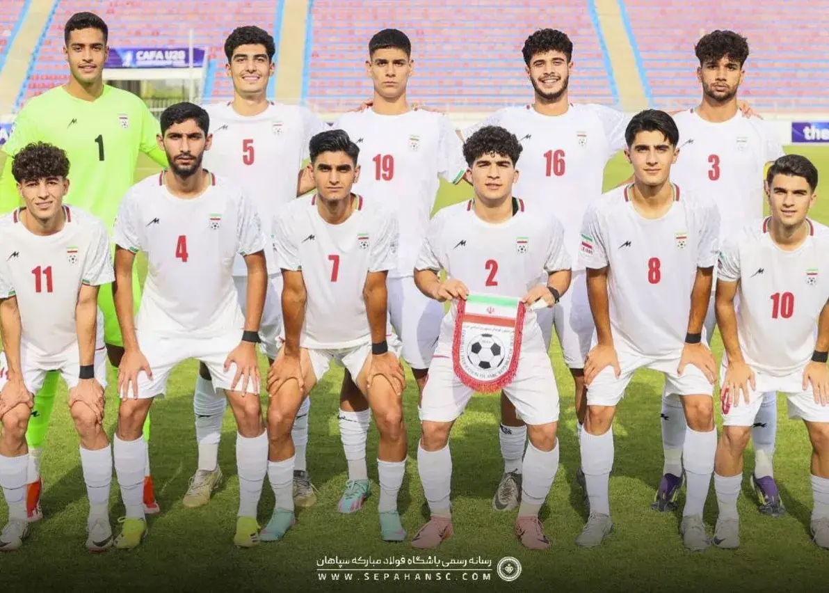 قهرمانی سپاهان در کافا با لباس ایران